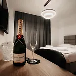 Toro Hospitality Appartamento *